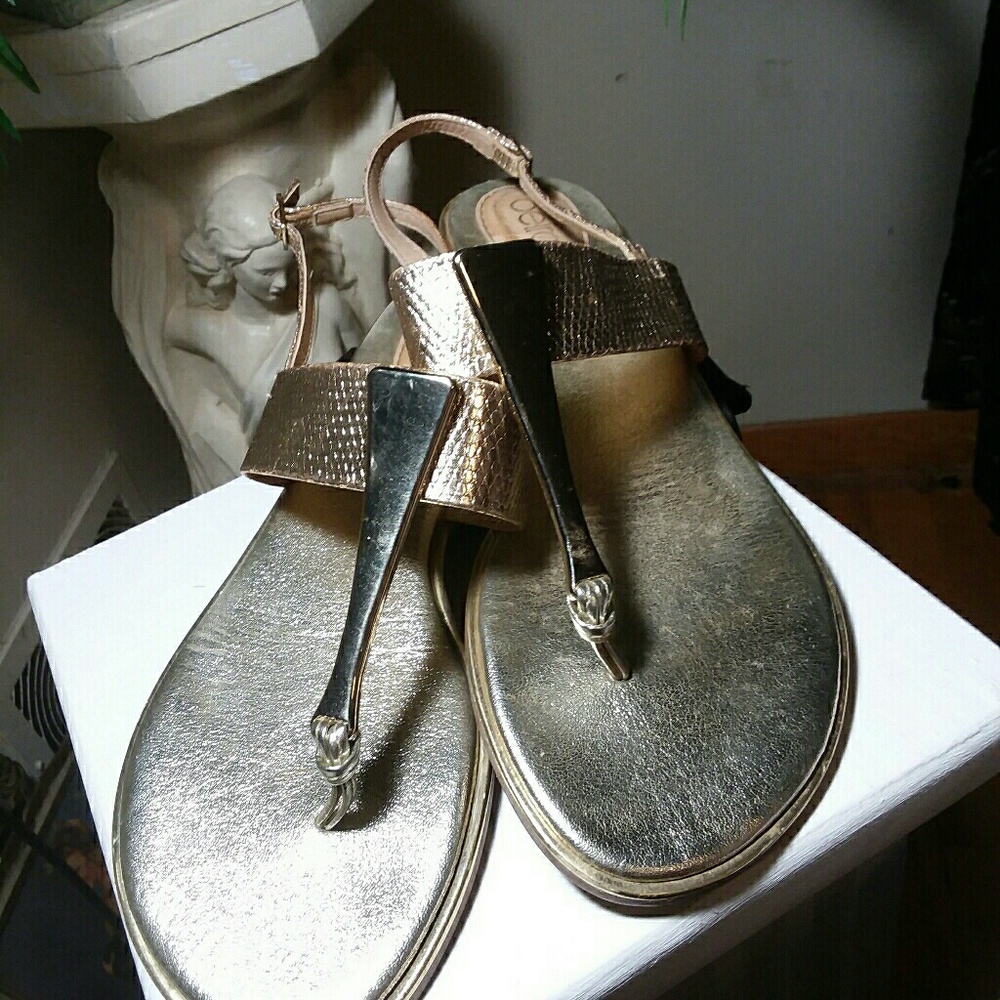 Gold sandles size10